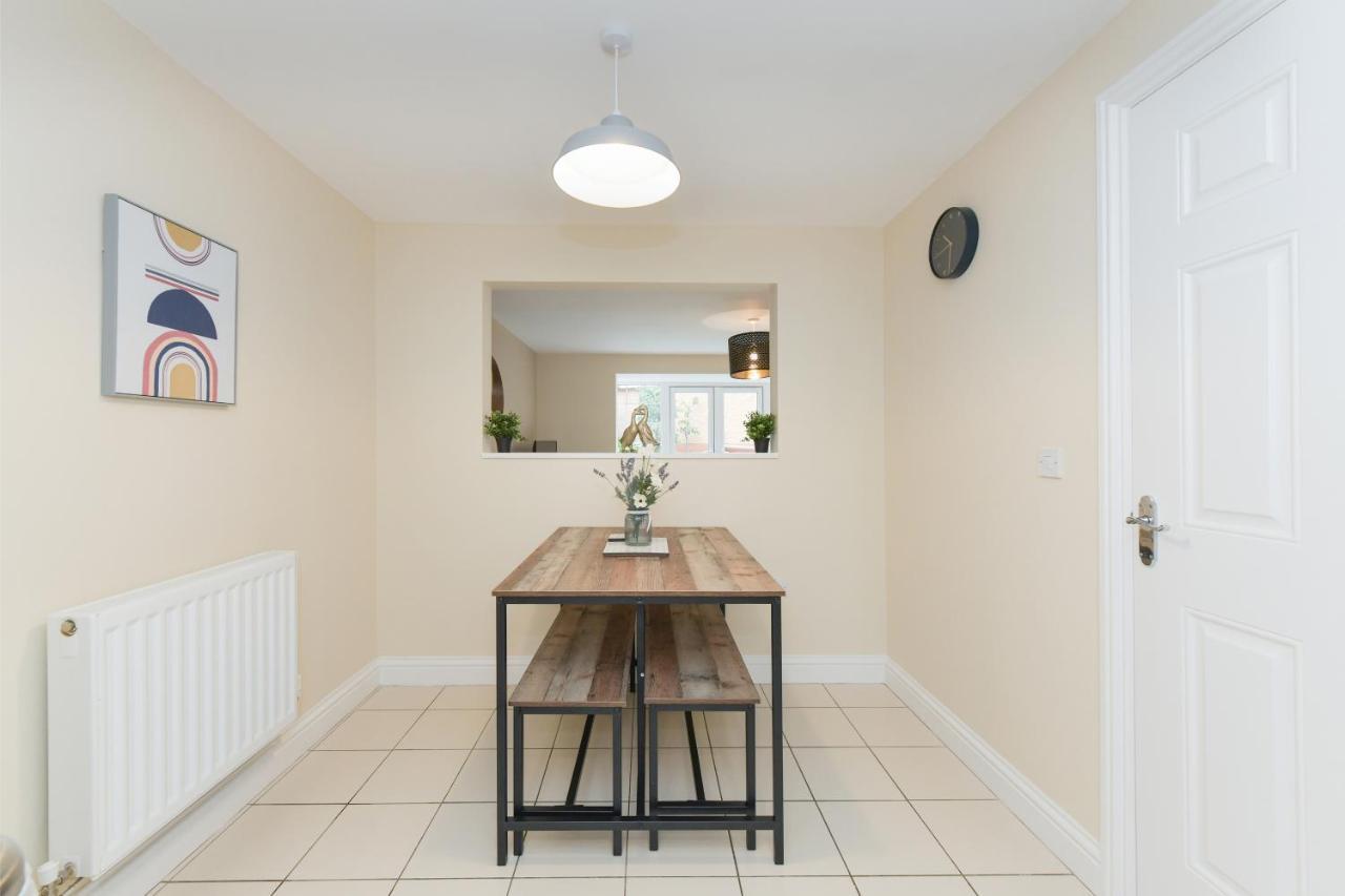 Holiday home Stunning Garden House With Free Wifi And Parking Bingham