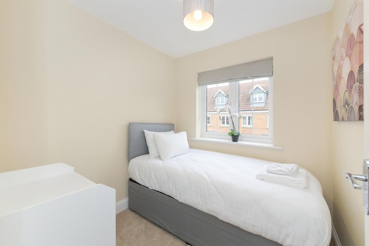 Stunning Garden House With Free Wifi And Parking Bingham